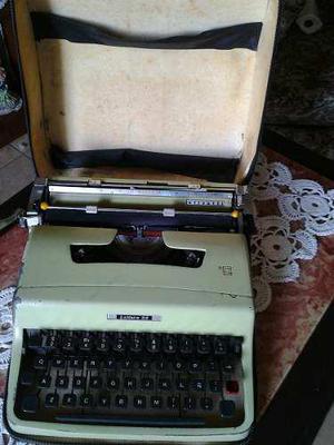 Máquina. De.. Escribir.. Marca. Olivetti