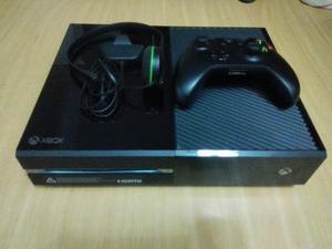 Xbox One 500gb Con Su Caja Con Juegos Poco Tiempo De Uso