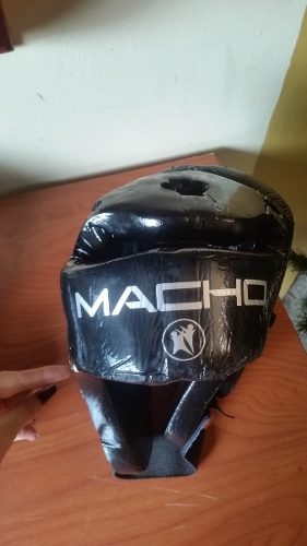 Casco Protector Karate