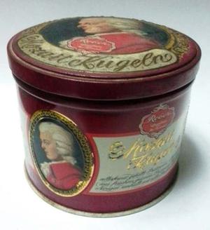Coleccionable Caja De Lata Mozart Kulgen Cilindro Vino Tinto
