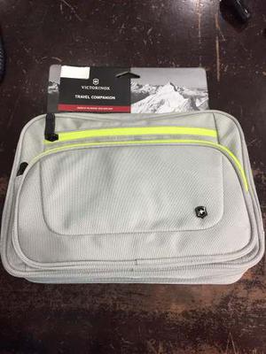 Bolso Cruzado Victorinox  Travel Companion Gris