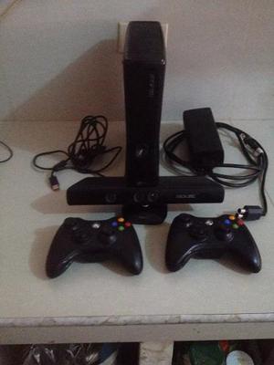 Xbox 360 Slim 4 Gb + Kinect + 2 Controles + Juegos