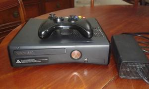 Xbox 360 Slim 4gb 3.0 Ltd Con Su Control Poco Uso