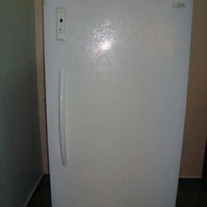 Congelador / Freezer Vertical Frigidaire 14 Pies Cómo
