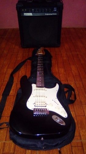 Guitarra Electrica Con Amplificador Mas Forro Y Cables