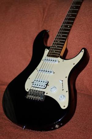 Guitarra Electrica Yamaha Eg 112c Como Nueva + Forro