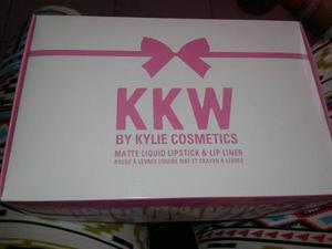 Kylie Kkw Kit De Labial + Delineador