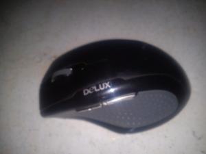 Mouse Inhalambrico Marca Delux. Laser