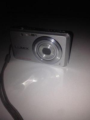 Cámara Fotográfica Marca Panasonic Lumix Fh4 Es De 14.1mp