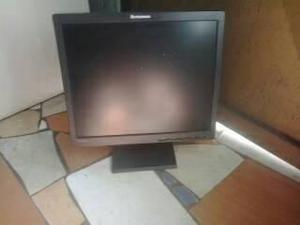 Monitor Lenovo 