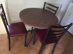 Mesa Con 3 Sillas Pantry Del Este