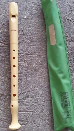 Flauta Y Maracas