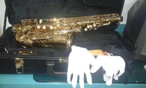 Saxofón Alto Marca Lincoln Winds