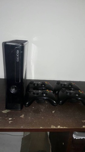 Xbox 360 Slim 250gb + 4 Controles + Juegos + Chip 3.0
