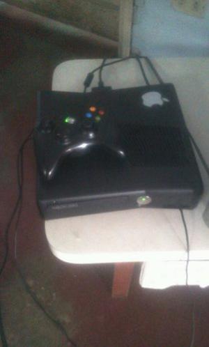 Xbox360 Slim 4gb+morral+skinet+zoom Skinet+100 Juegos