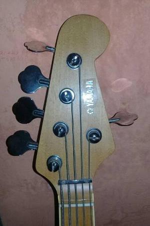 Bajo Electrico 5 Cuerda Yamaha