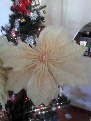 Bellas Flor Para Adornar Árbol De Navidad O Otro