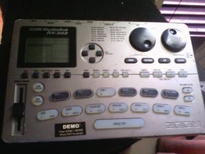 Caja De Ritmos Zoom Rhythmtrak Rt323