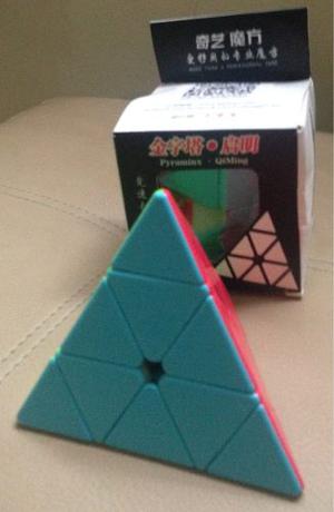 Cubo Rubix Piramid