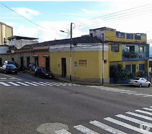 EXCELENTE INMUEBLE DE ESQUINA BARRIO OBRERO NEGOCIABLE