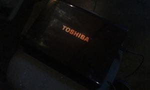 Laptop Toshiba A215 Satellite Me Voy Del Pais!