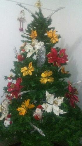 Árbol De Navidad Con Todo