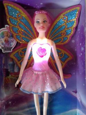 Muñeca Barbie Mariposa Enciende Su Vestido Como Se Observa