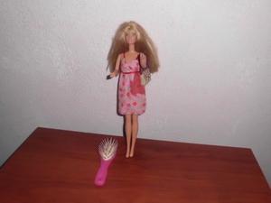 Se Vende Bellisima Muñeca Barbie Con Bolso.-