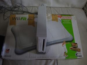 Nintendo Wii Fit Plus Con Juegos Originales Y Accesorios