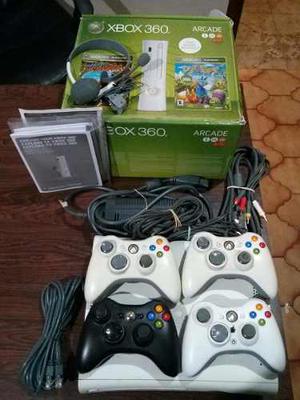 Xbox 360 Arcade 20 Gb Original + 4 Controles + Audifonos +