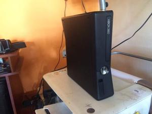 Xbox 360 Slim Kinect + 2 Controles 4gb