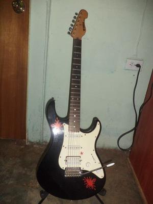 Combo Guitarra Yamaha Zoomg2 Bajo Eléctrico Palmer Fender