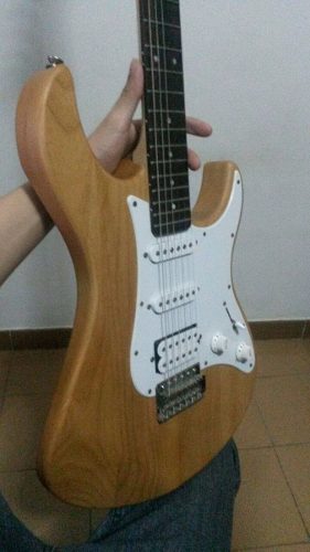 Guitarra Electrica Yamaha Pacific J112