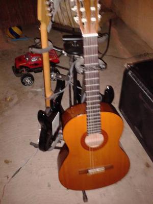 Guitarra Yamaha C-40