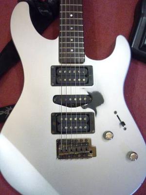 Venta Guitarra Electrica Yamaha Y Pedal Multi Efectos Line 6