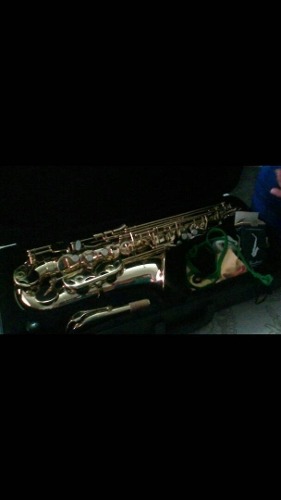Saxofon Alto, Marca Villa