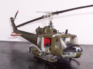 Helicóptero Armable Bell Huey Aeromodelismo Estatico