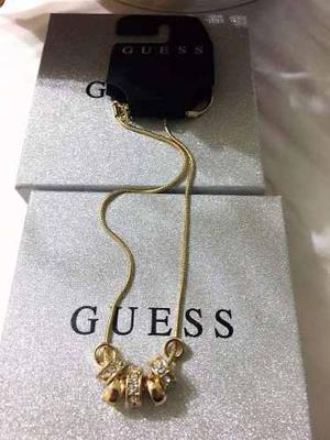 Cadena Guess Dorada 7 Anillos De Dijes.original 100%. Nueva