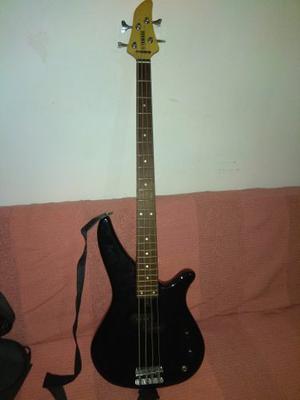 Bajo Yamaha Erb 070 Con Muy Poco Uso