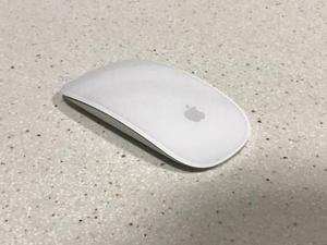 Mouse Inalámbrico Mac De Cristal Usado, Pero Funcional