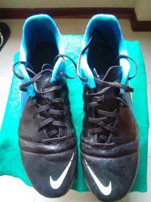 Zapatos De Futbol Y Canilleras Nike