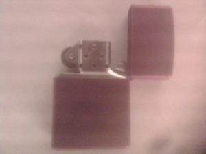 Vendo Zippo Serie B Rojo. Virgo