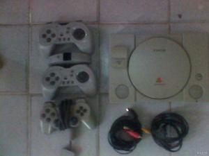 Playstation 1 Sony + 1 Control Con Cable + 2 Inalambricos.