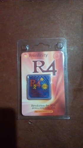 R4 Con Pen Drive Memoria. 4gb (poco Uso)