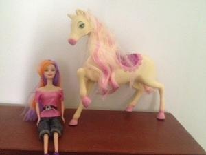 Muñeca Barbie Con Caballo