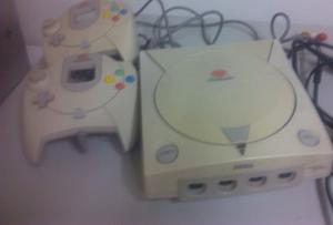 Sega Dreamcast Con Dos Controles