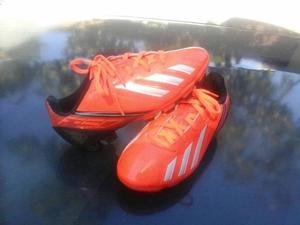 Taco De Futbol Marca adidas F5 Talla 31