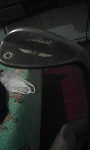 Hierro Titleist Deseing Vokey