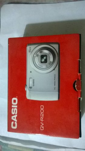 Camara Casio Qv-r200 Morada