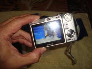 Camara Sony Cybershot 7.2 Mp Con Forro Y Su Accesorios